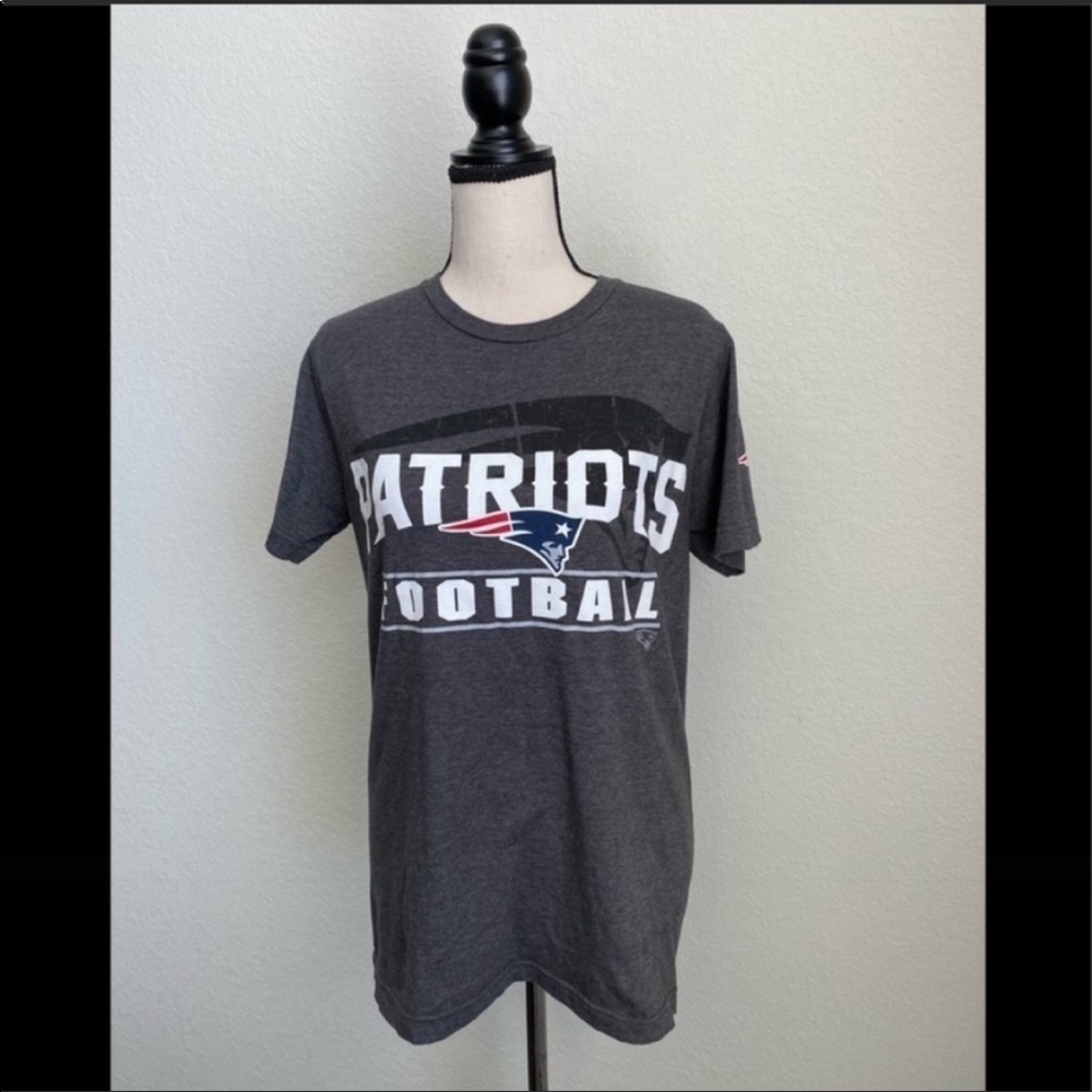 Majestic NFL New England Patriots Short Sleeve Tee in Gray Size Small